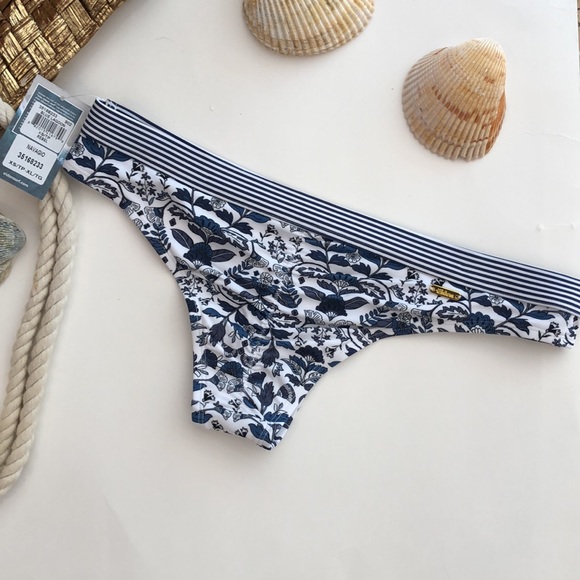 Eidon Surf | Rebel Bikini Bottoms - Picture 6 of 9